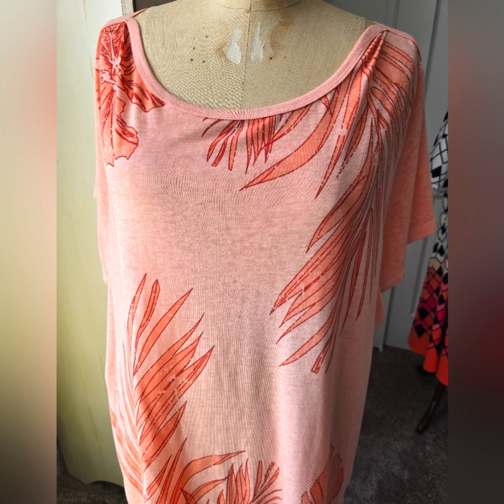 NWT Coral Palm Leaf Print Top 3x
